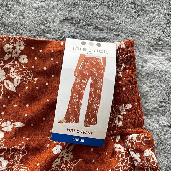 Three Dots - Women's Slip-On Pants - Picture 6 of 6